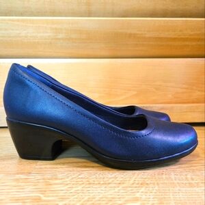 Navy Blue Pumps (Clarks)